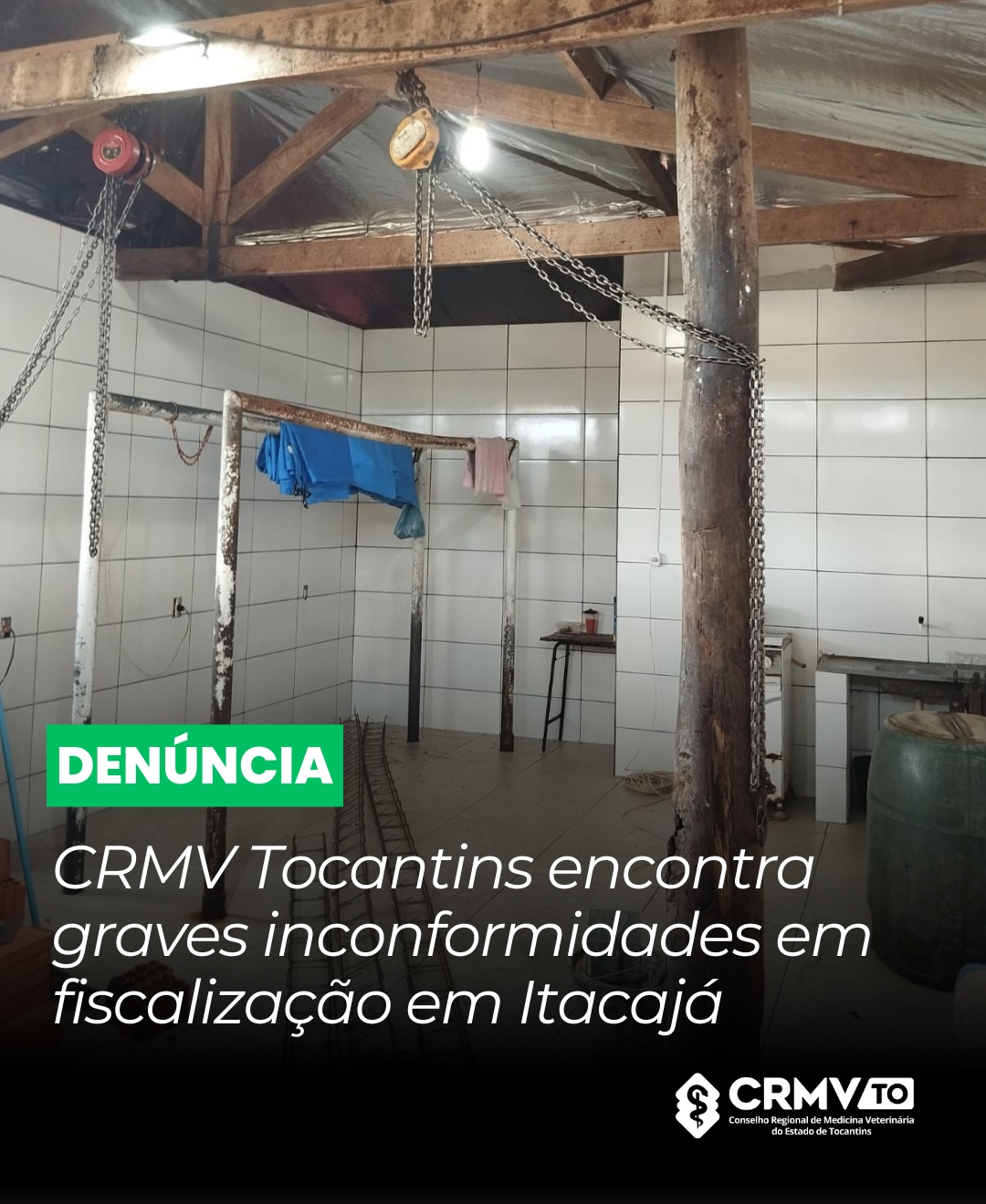 Post de notícia urgente jornalismo vermelho e branco
